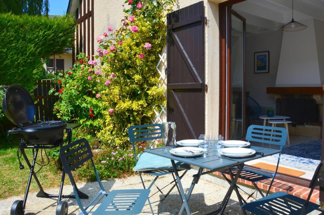 Cottage With Large Garden 15 Minutes Walk From The Beach Вилер-сюр-Мер Екстериор снимка